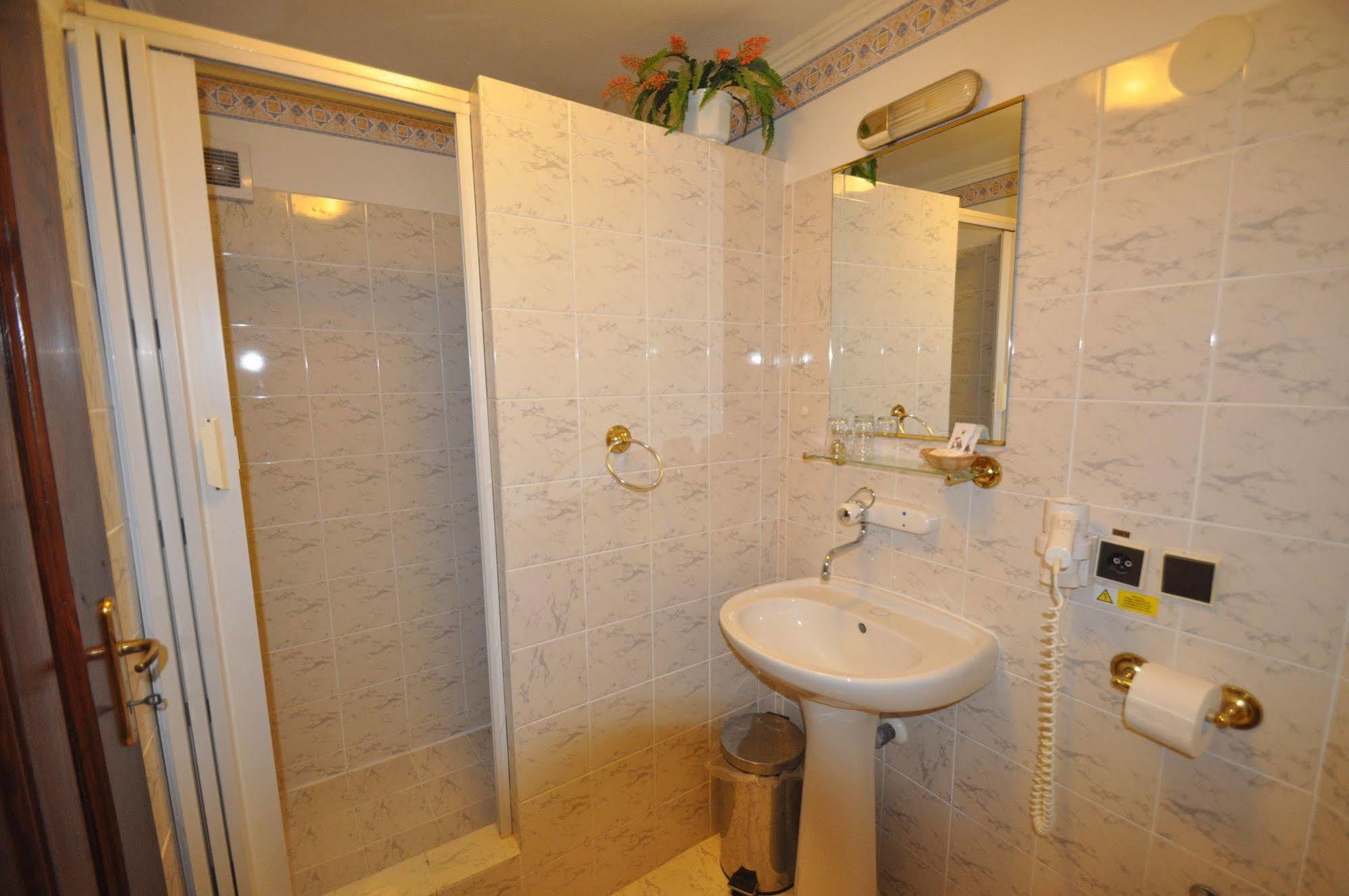 Garni -Hotel Barbakan Levoča Buitenkant foto