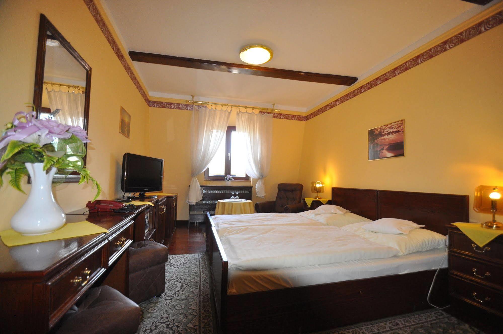Garni -Hotel Barbakan Levoča Buitenkant foto