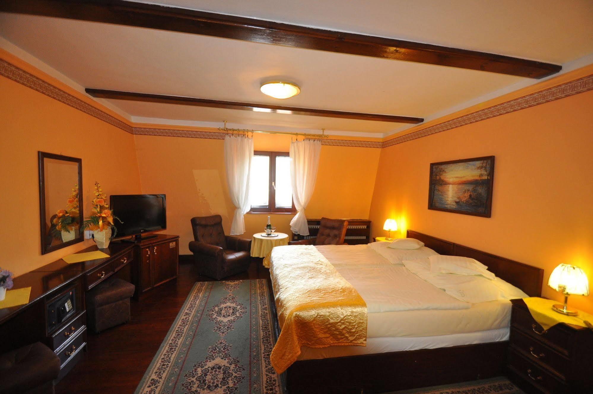 Garni -Hotel Barbakan Levoča Buitenkant foto